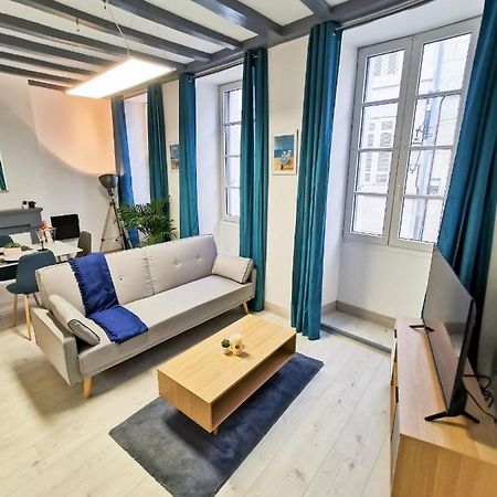 Appartement Ma Douce Charente - Superbe T3 Design Et Fonctionnel - Hyper Centre A 생트 외부 사진