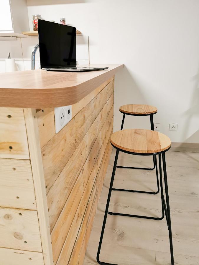 Appartement Ma Douce Charente - Superbe T3 Design Et Fonctionnel - Hyper Centre A 생트 외부 사진